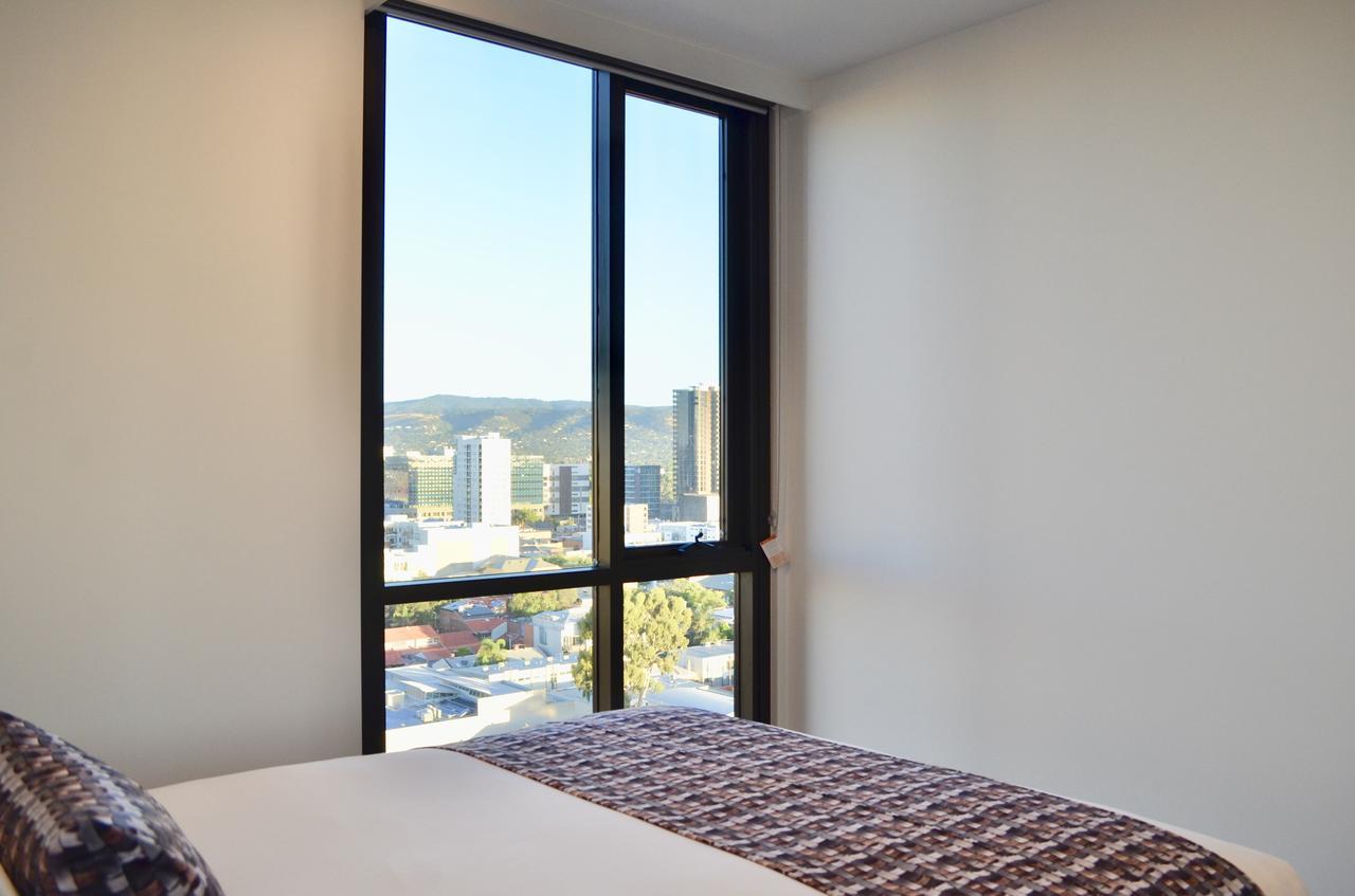 Whitmore Sq Adelaide Bagian luar foto