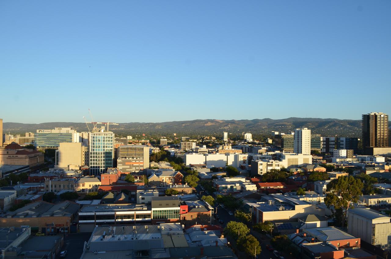 Whitmore Sq Adelaide Bagian luar foto